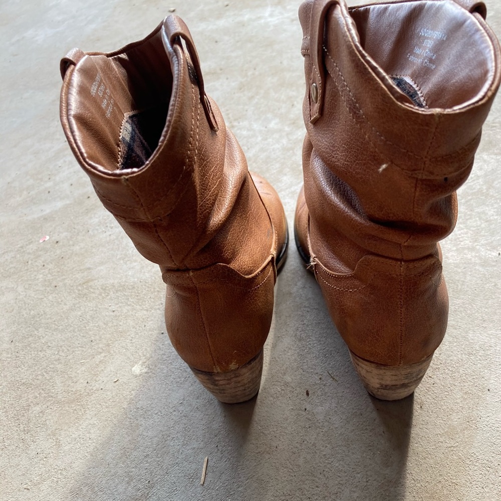 Heel booties